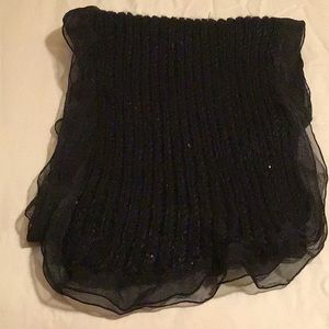 Elegant scarve with sequins